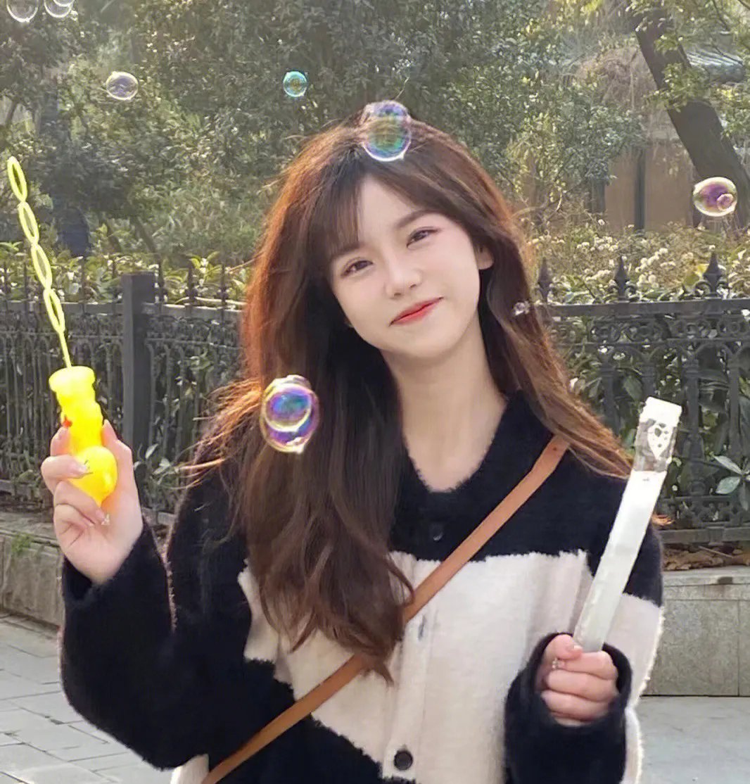 号外，重生大佬掉马甲了